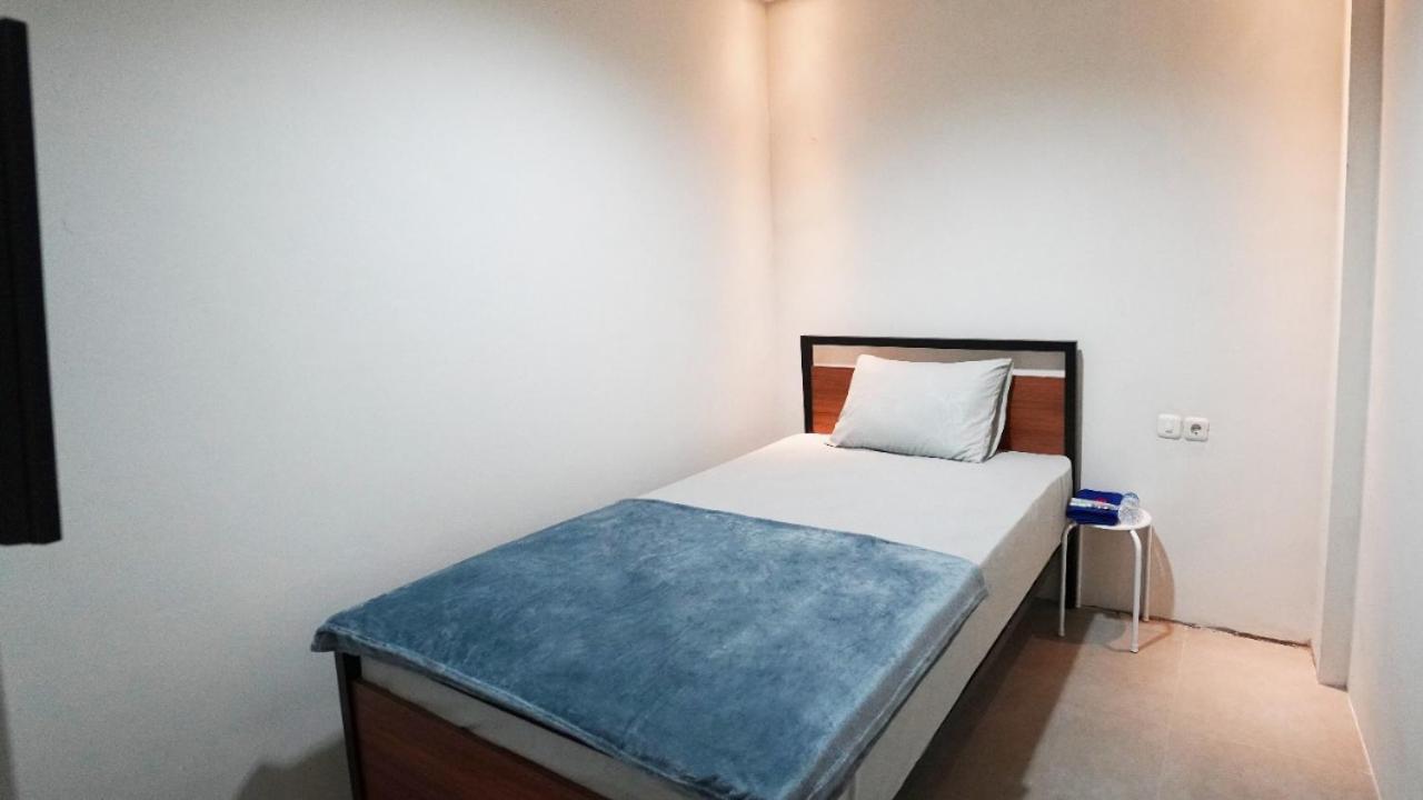 Hostel 18 Pasangan Butuh Surat Nikah Bandung Dış mekan fotoğraf