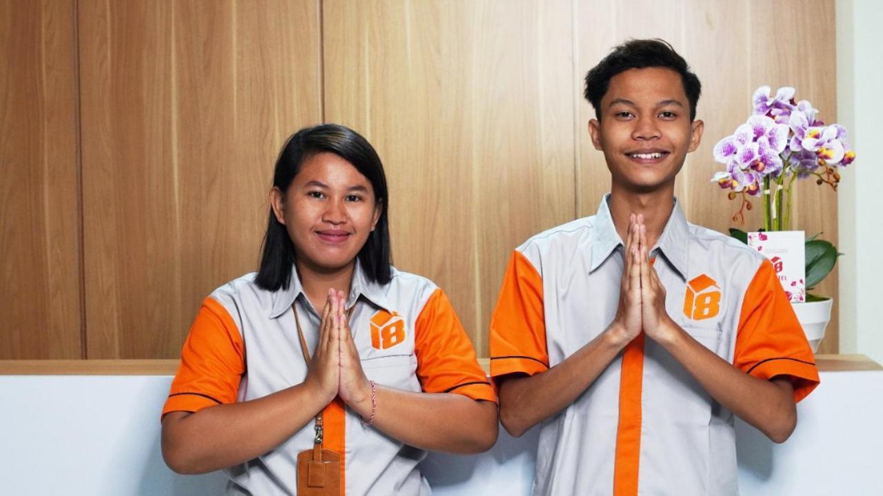 Hostel 18 Pasangan Butuh Surat Nikah Bandung Dış mekan fotoğraf