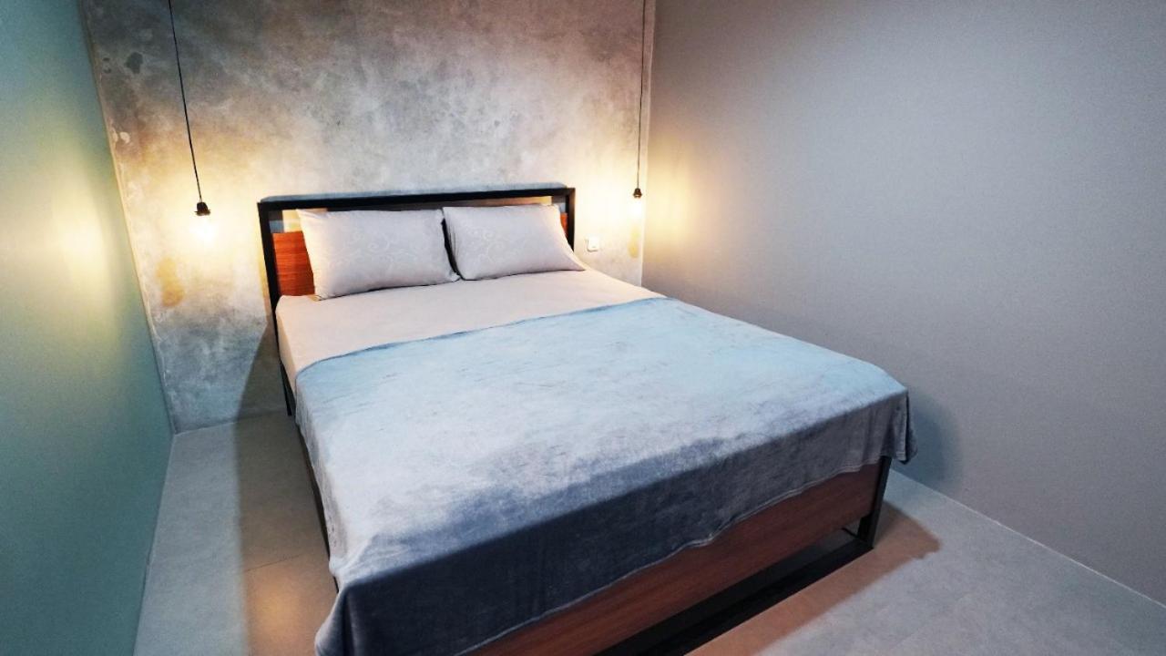 Hostel 18 Pasangan Butuh Surat Nikah Bandung Dış mekan fotoğraf